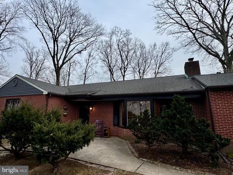 25 FARMWAY DRIVE RICHBORO PA 18954