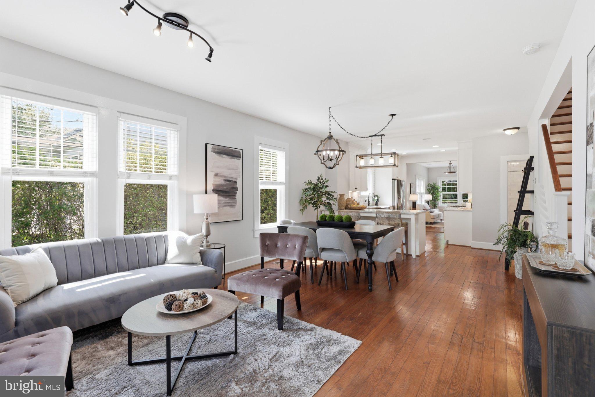 5633 5TH STREET N