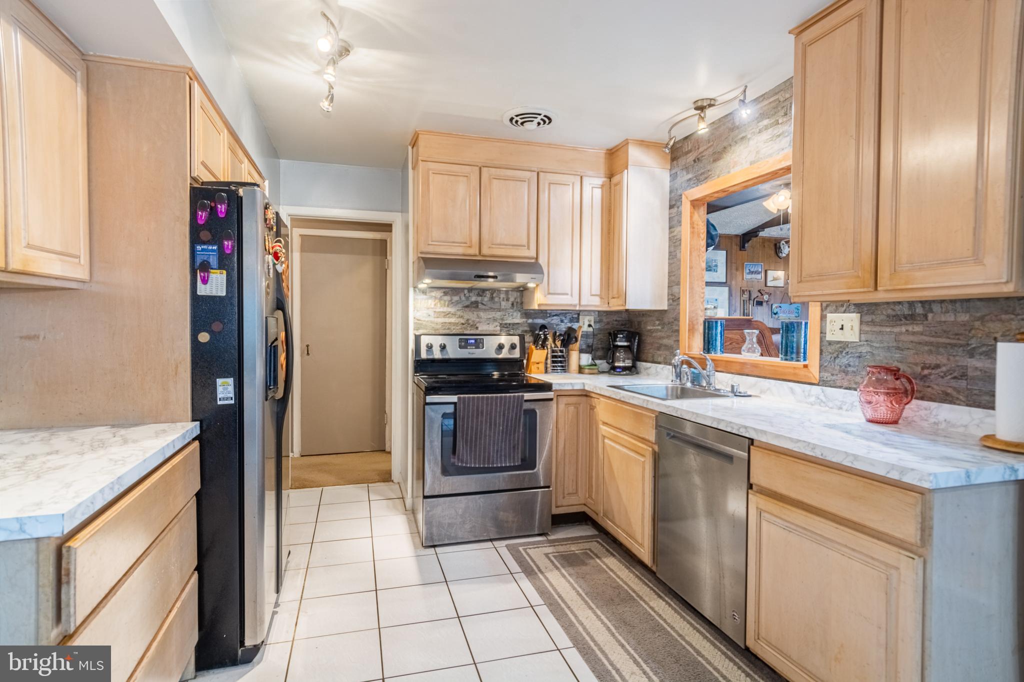 SOMERSET AT BELAIR - Residential