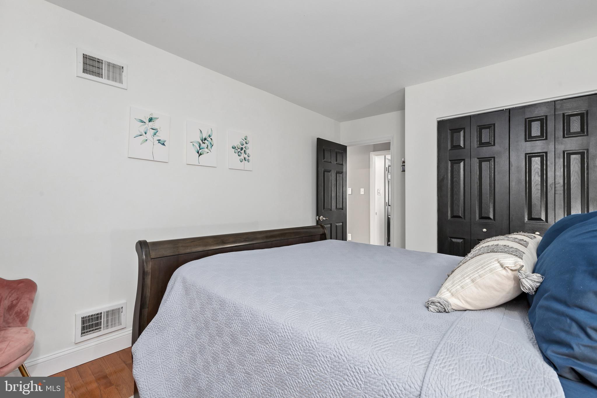 CHURCHILL SQUARE - Residential