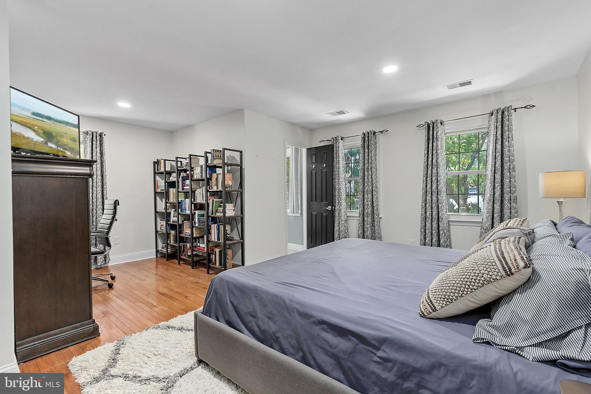 CHURCHILL SQUARE - Residential