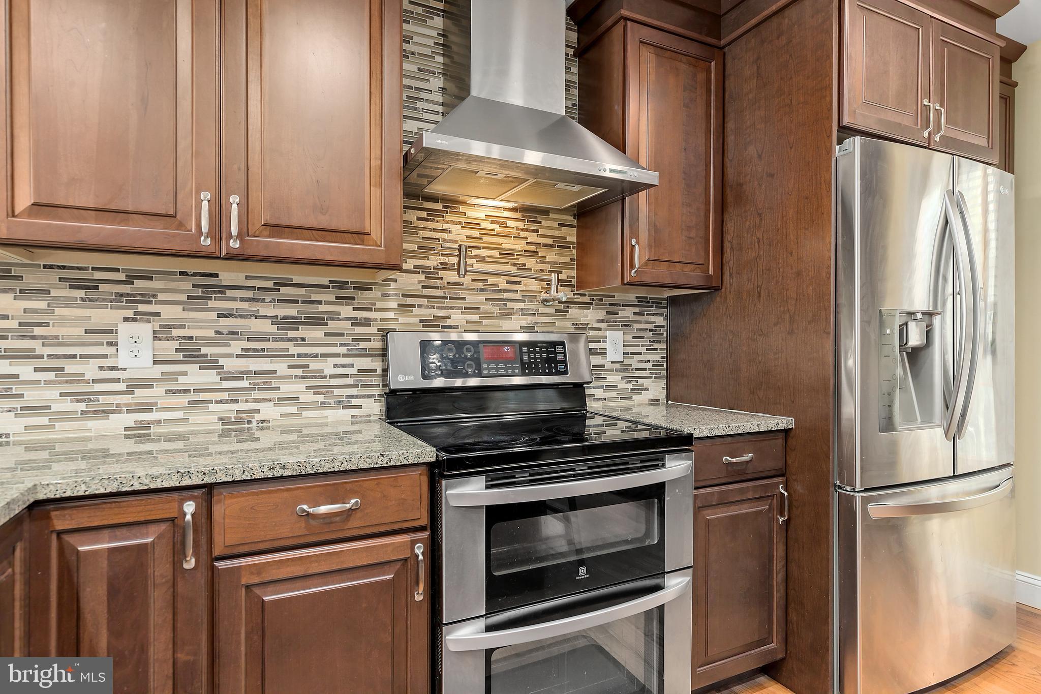 CHURCHILL SQUARE - Residential