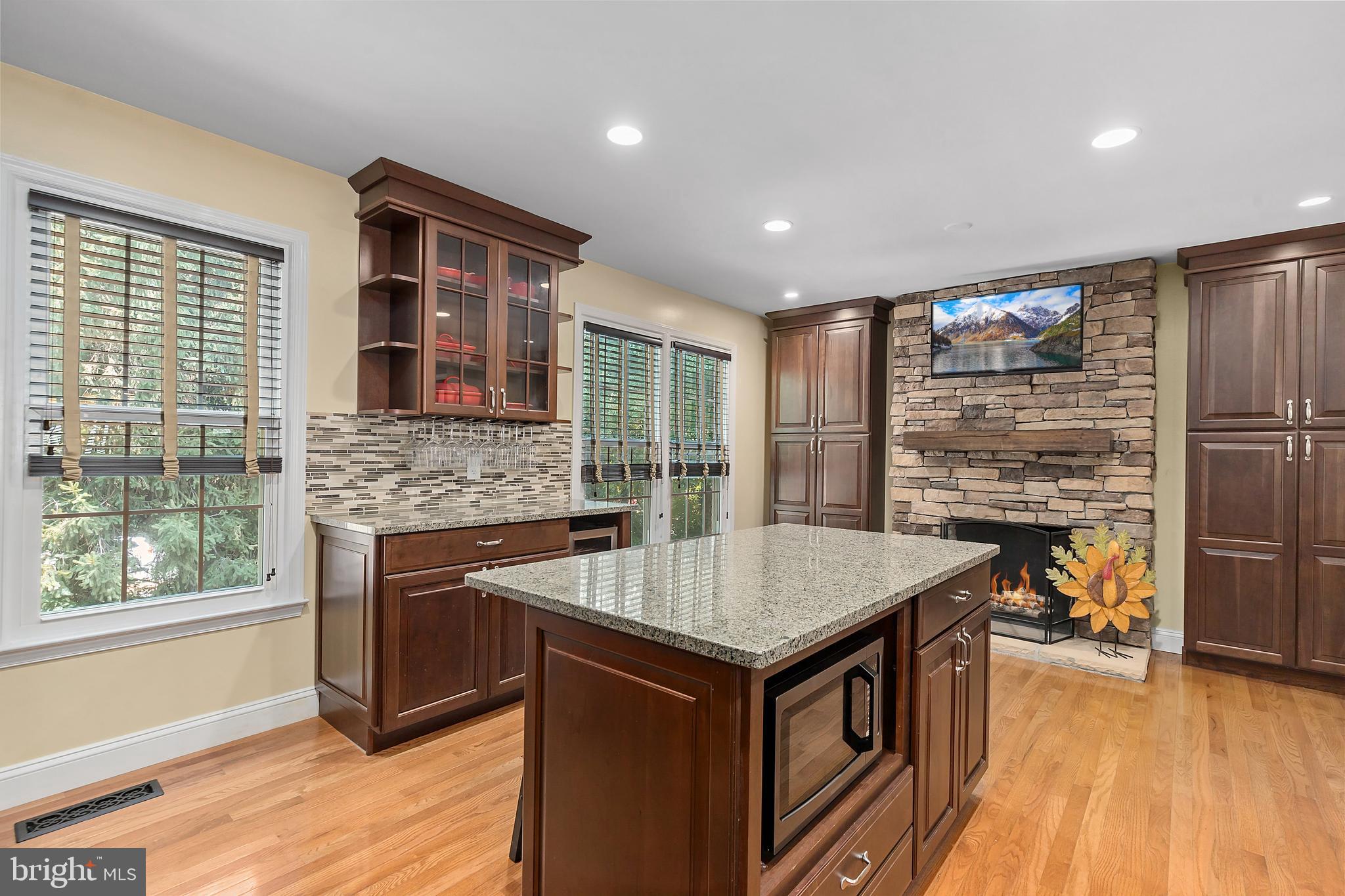 CHURCHILL SQUARE - Residential