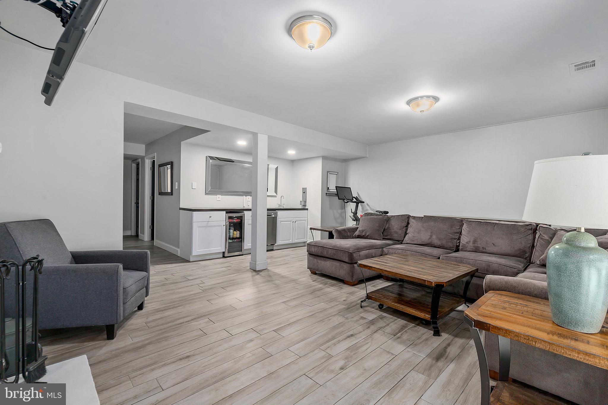 CHURCHILL SQUARE - Residential