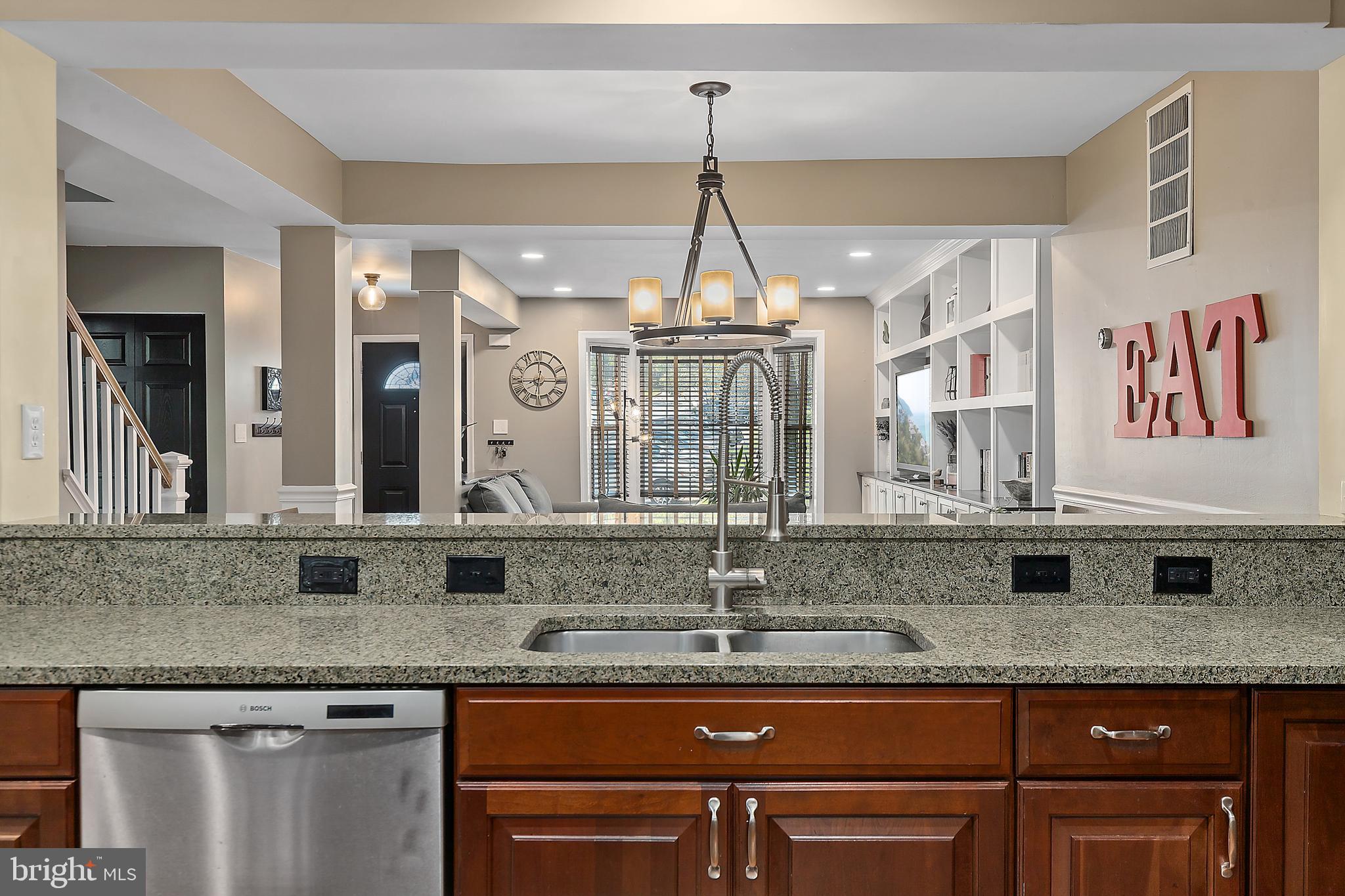 CHURCHILL SQUARE - Residential