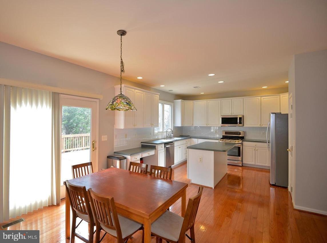 MIDDLETON FARM - Residential Lease