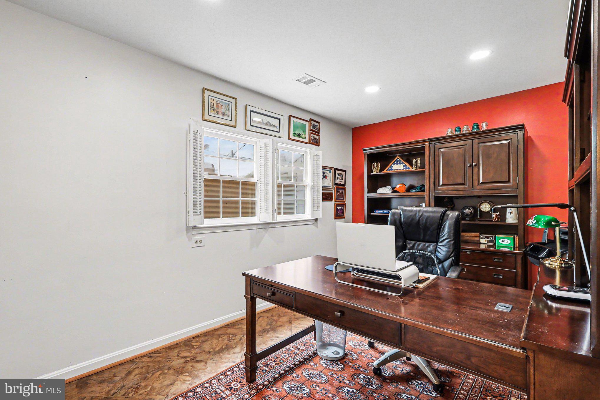 COUNCIL SQUARE - Residential