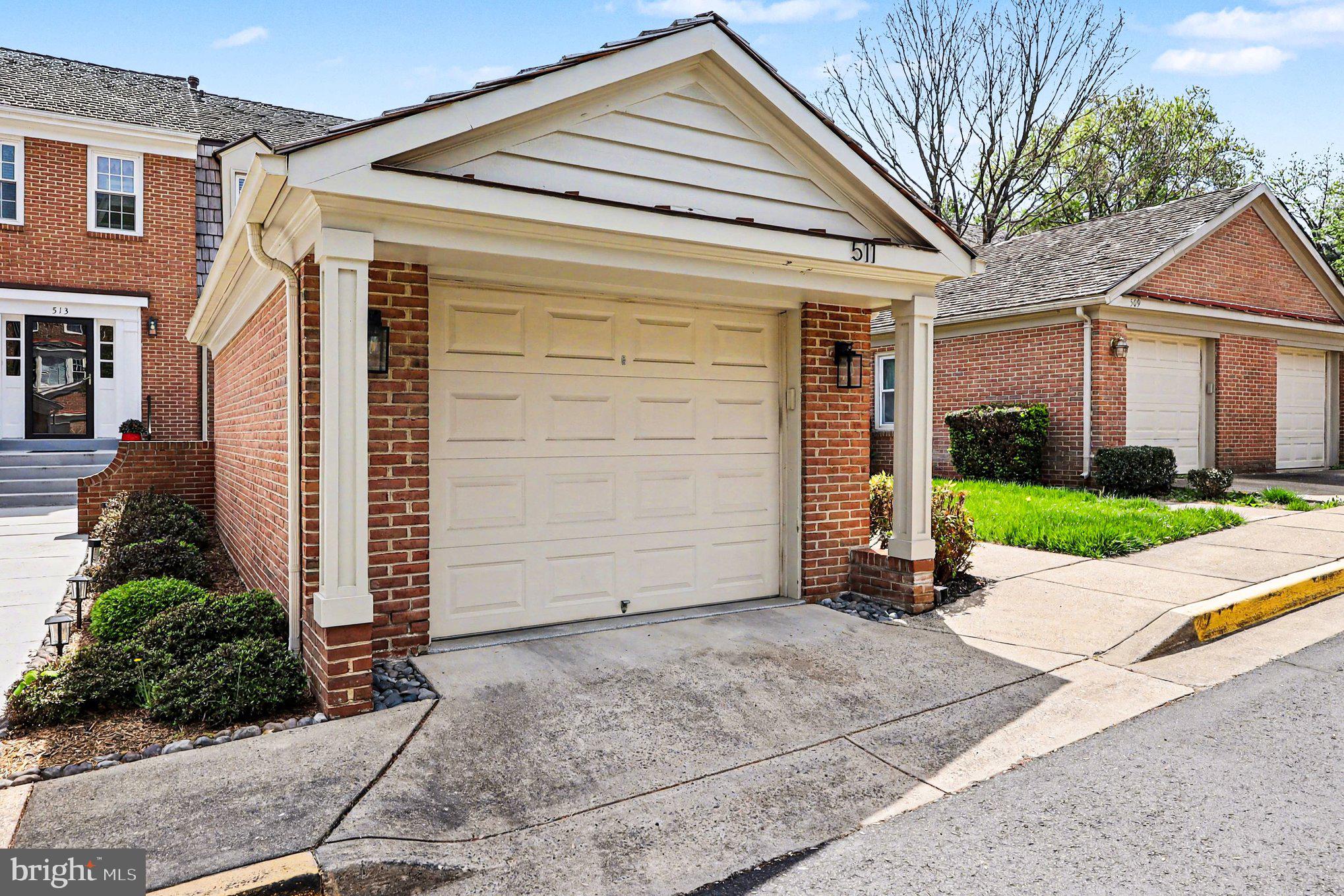 COUNCIL SQUARE - Residential