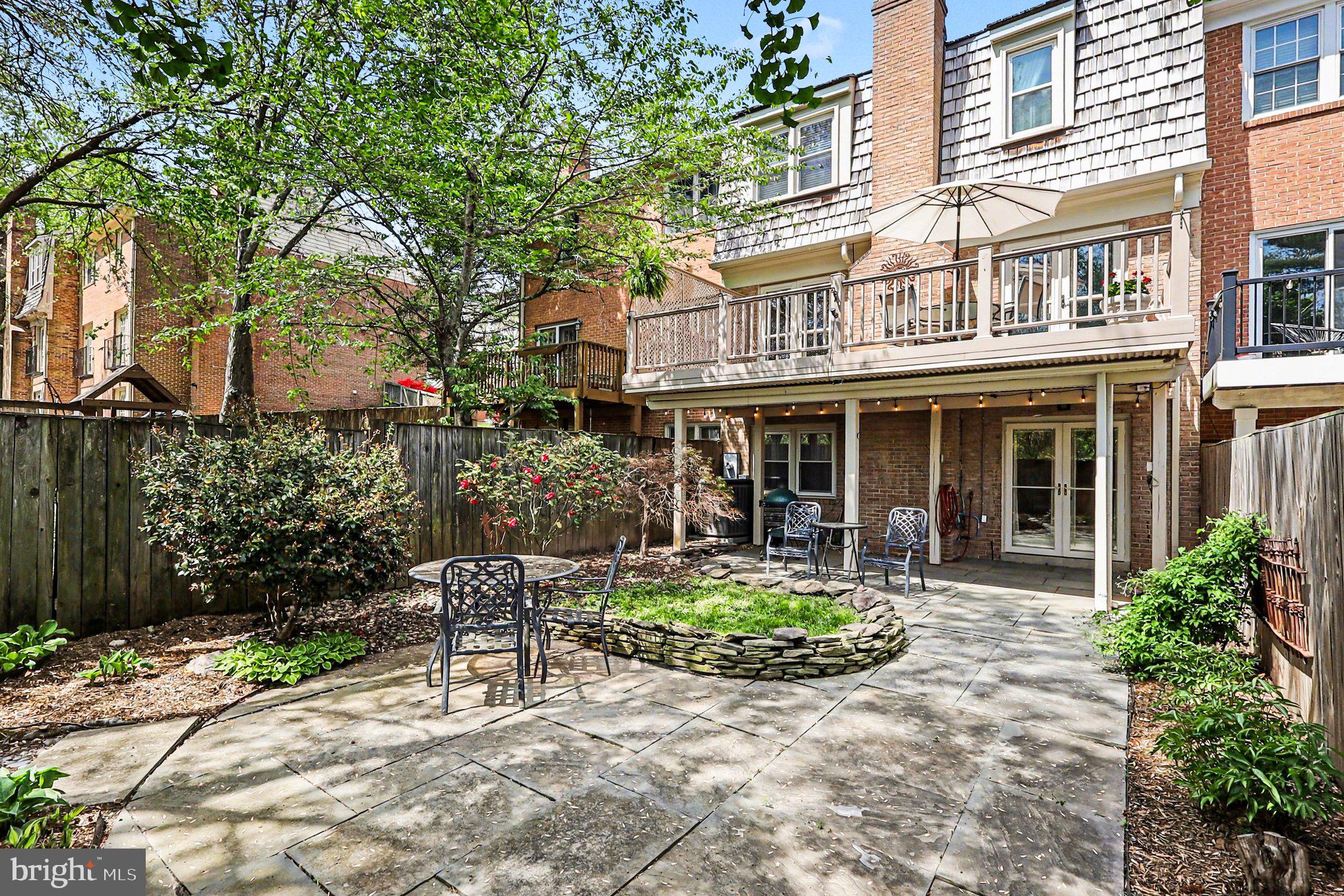 COUNCIL SQUARE - Residential