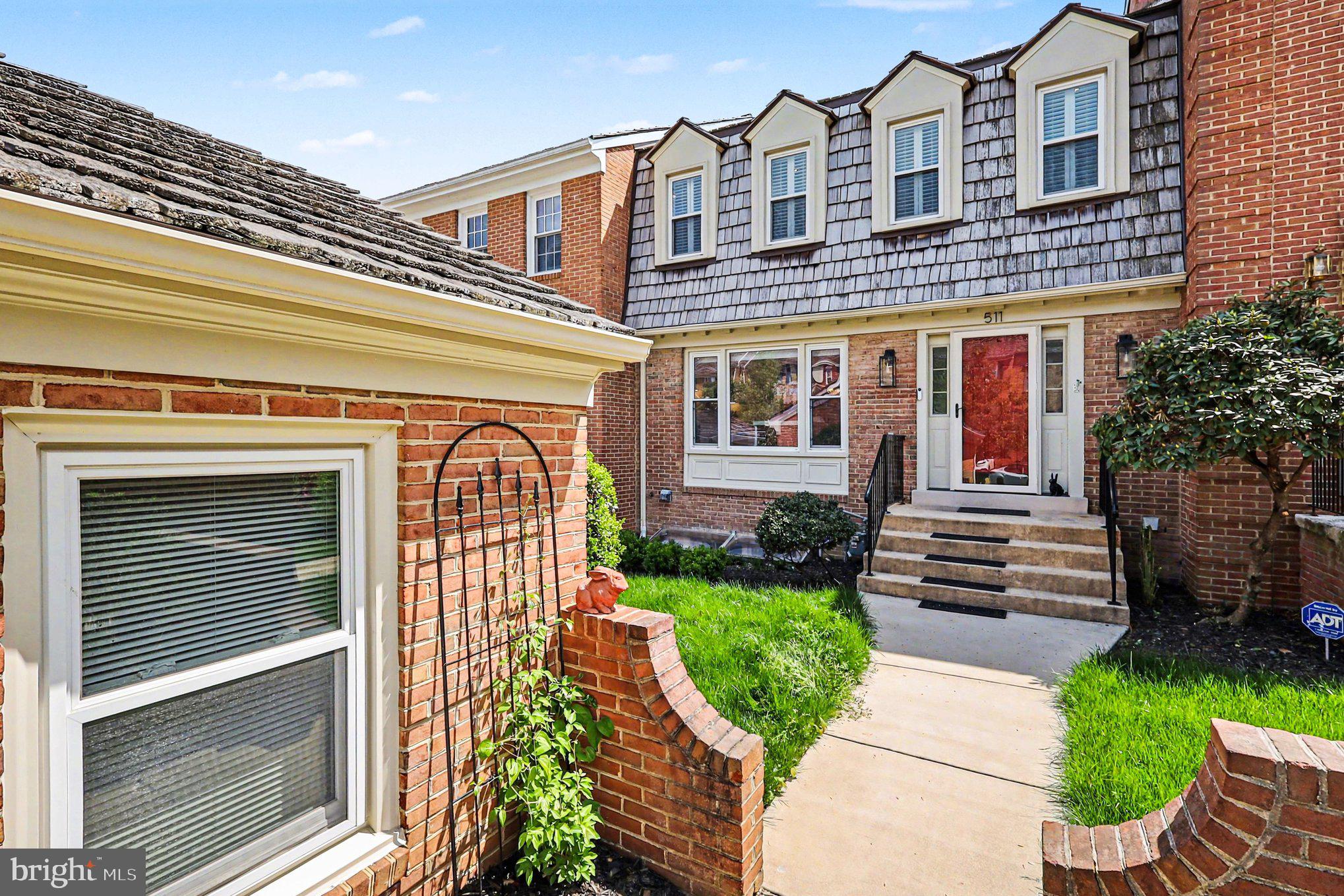 COUNCIL SQUARE - Residential