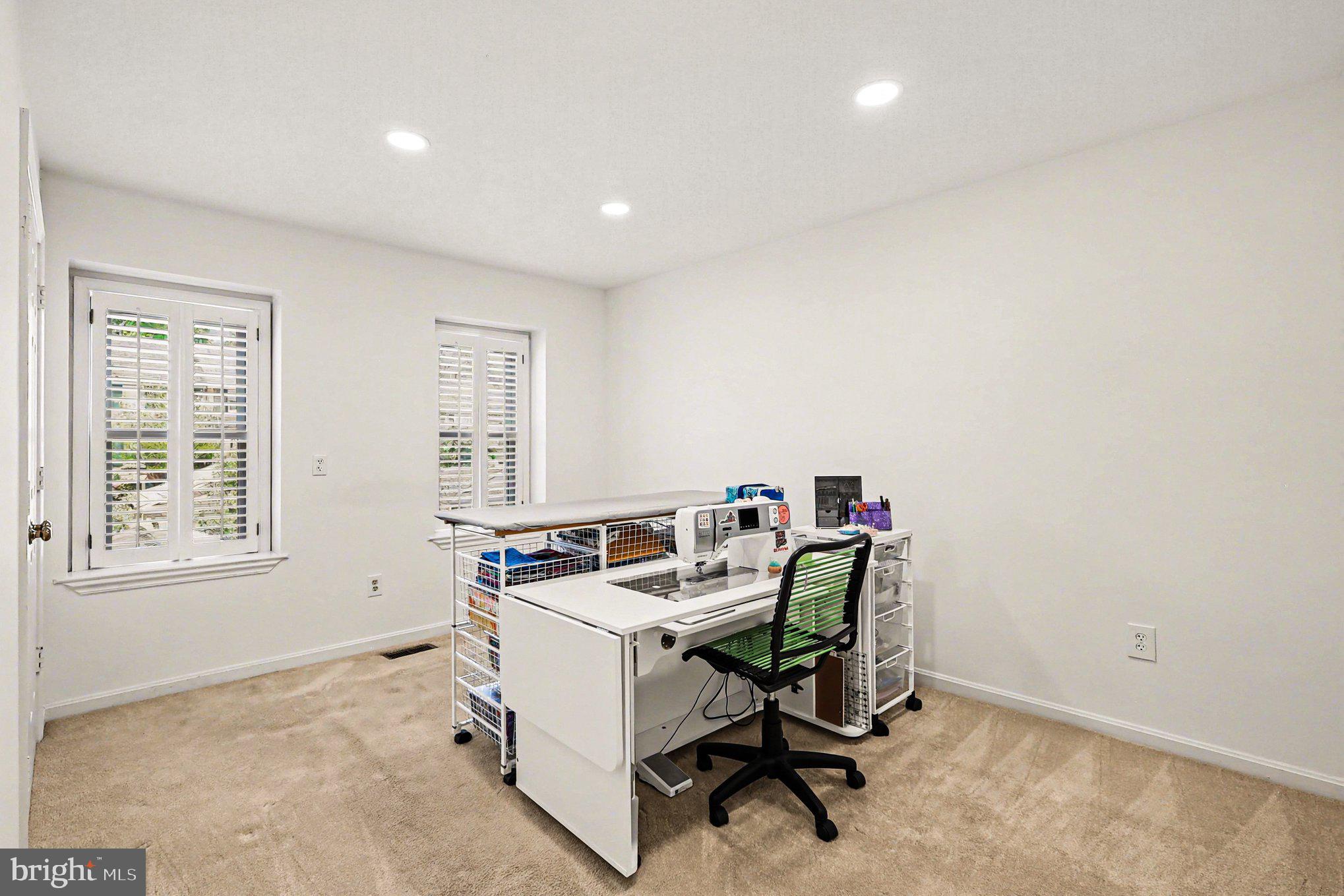 COUNCIL SQUARE - Residential