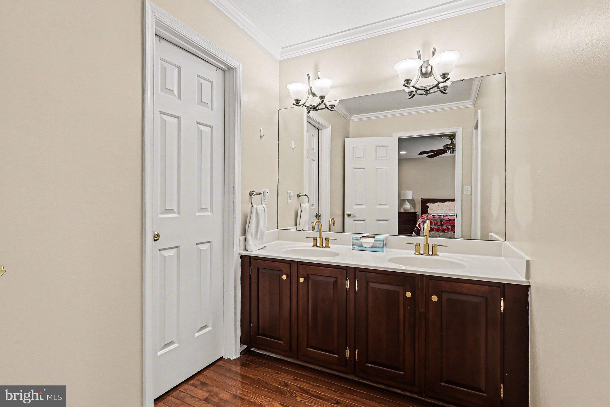 COUNCIL SQUARE - Residential