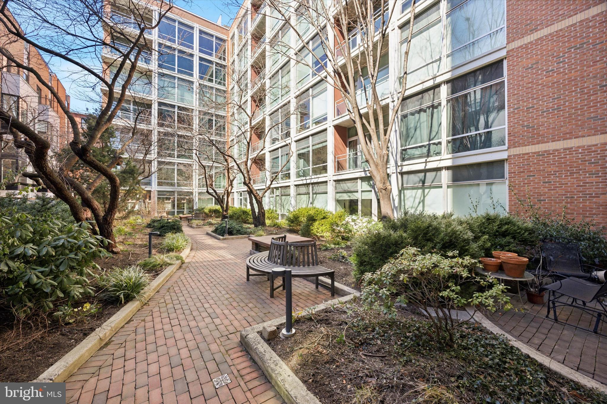 OLD CITY - Residential Lease