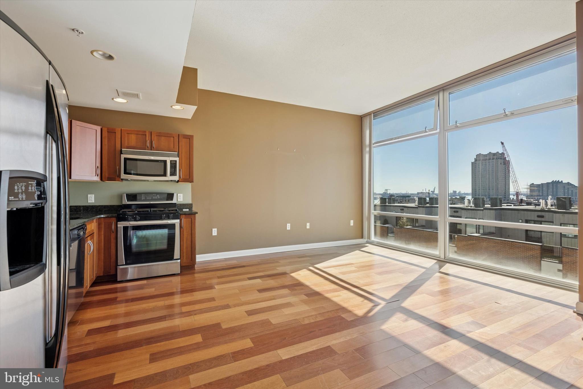 Stunning Location with Breathtaking Views & Garage Parking Spot (Estimated $45K value)
Discover this spacious 962 sq. ft. 1-bedroom, 1.5-bath condo with a private den, perfectly situated in the heart of Old City. Floor-to-ceiling south-facing windows flood the space with natural light, offering spectacular waterfront views.
Located on the 6th floor, this unit boasts beautiful hardwood floors throughout and an open-concept living, kitchen, and dining area—ideal for entertaining. The expansive primary bedroom features soaring 10-ft ceilings, a walk-in closet, and ample space for large furniture. The en-suite bath is a true retreat, complete with a soaking tub, a separate glass-enclosed shower, and elegant custom marble tile.
The loft-style den provides the flexibility to be used as a home office, cozy sitting area, or even an additional bedroom—the choice is yours!
Don't miss this incredible opportunity to own a luxurious city retreat with unmatched views and premium amenities!