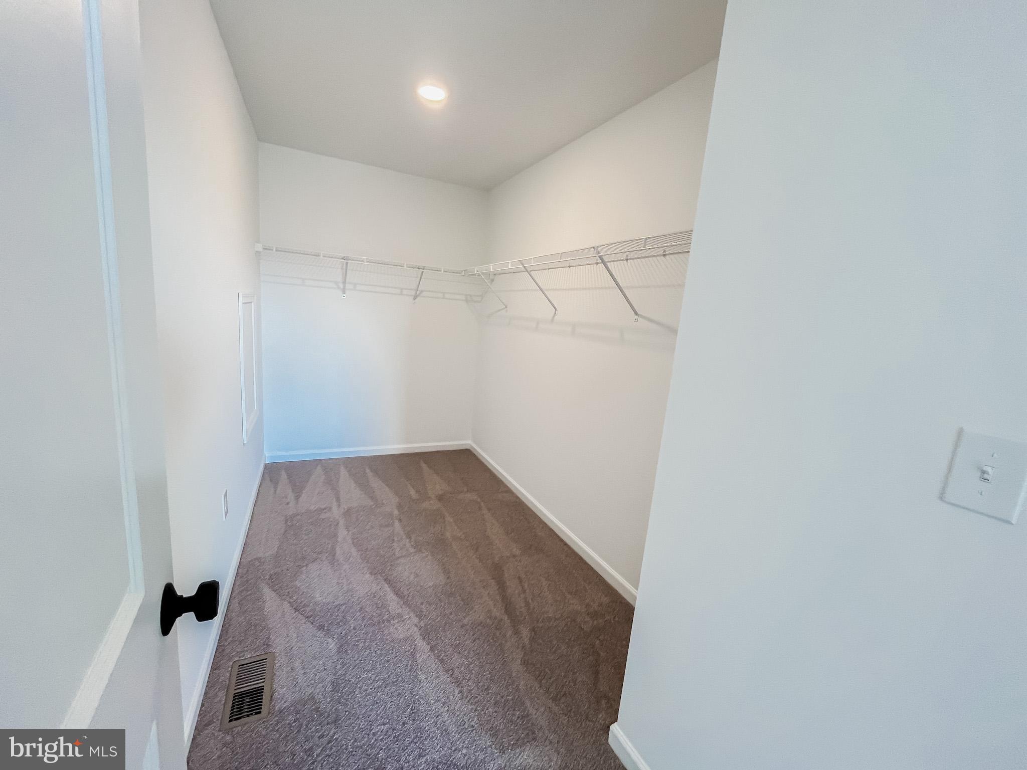 STONE MILL ESTATES - Residential