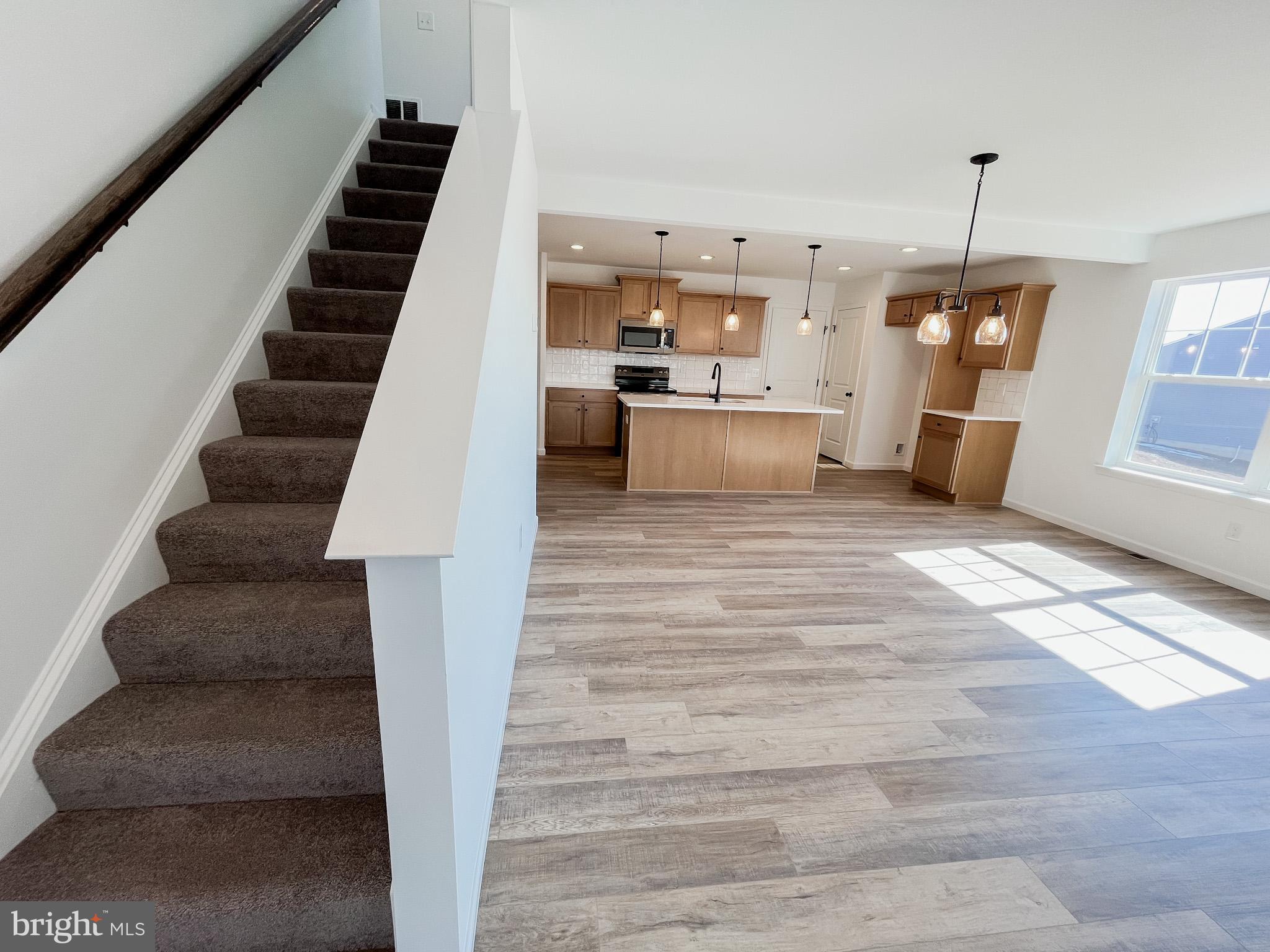 STONE MILL ESTATES - Residential