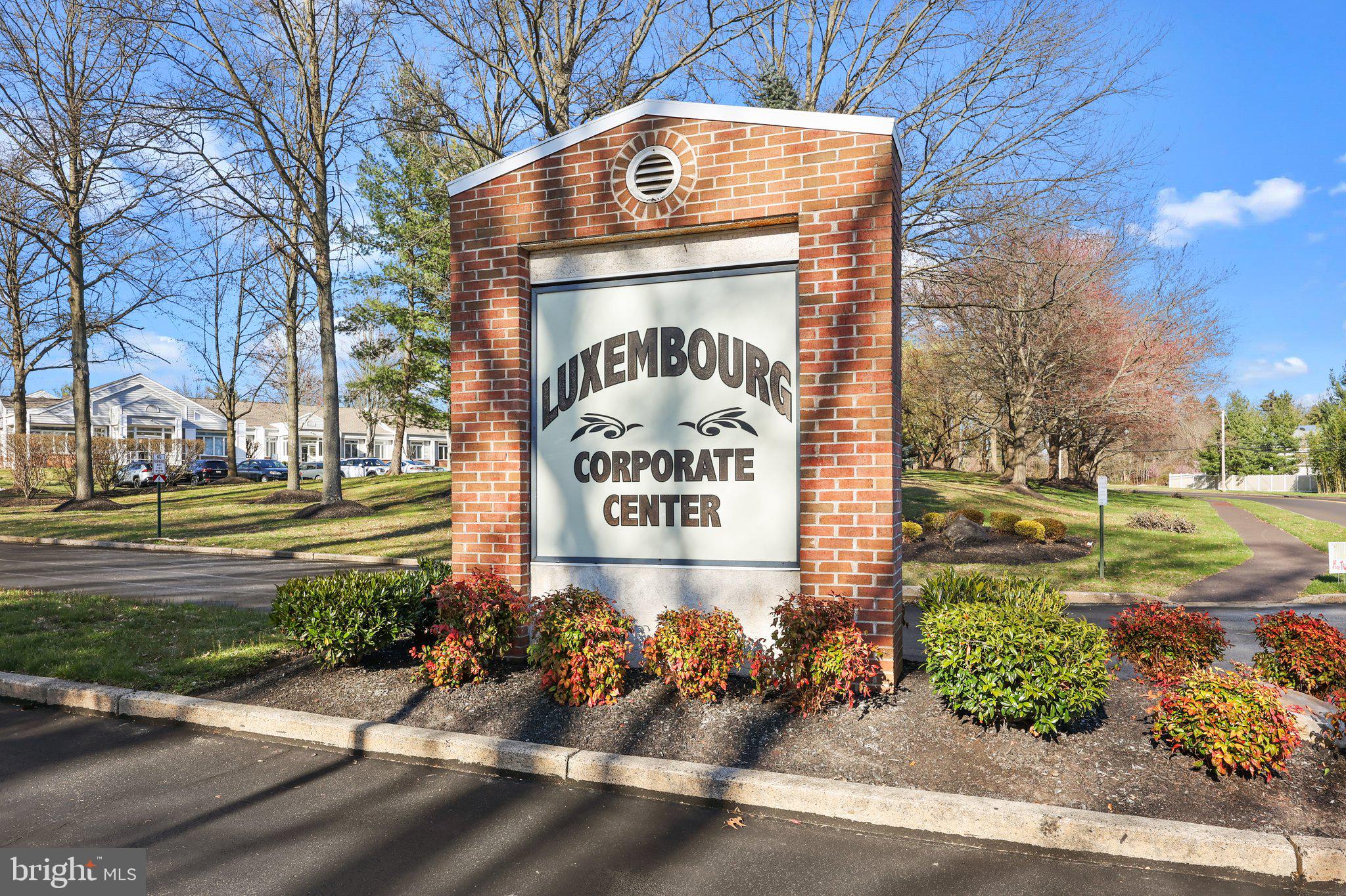 105 E CORPORATE DRIVE