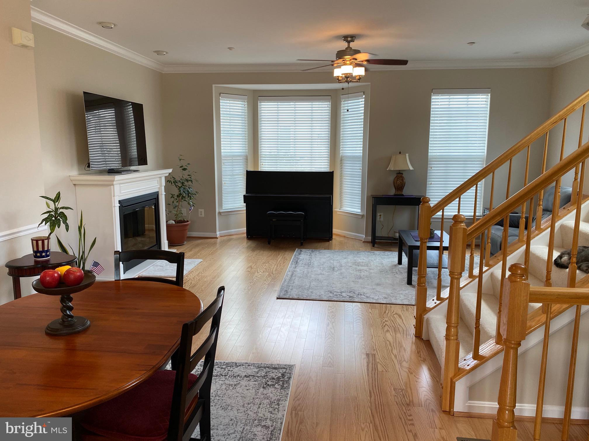 SUMMIT CHASE - Residential