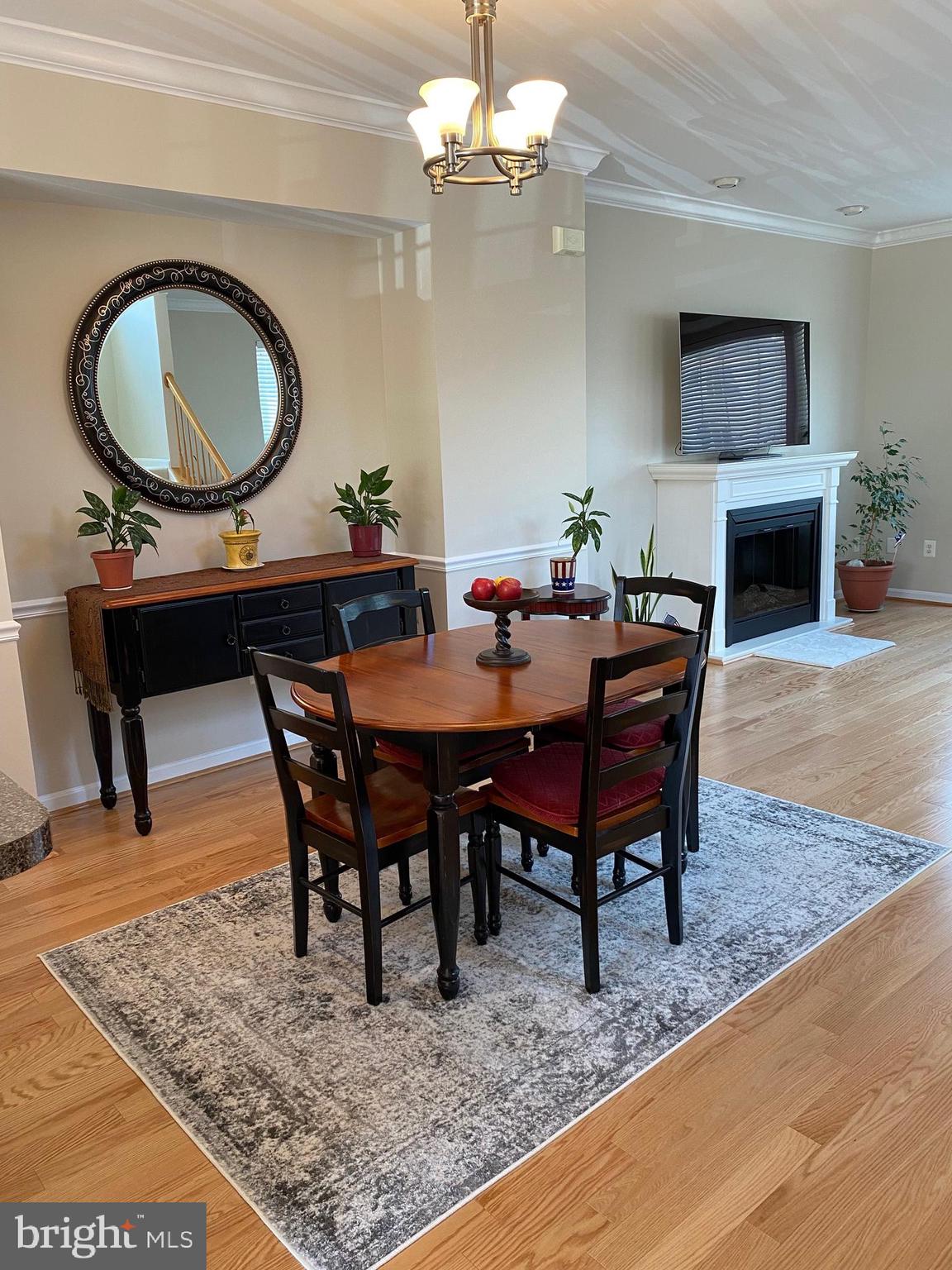 SUMMIT CHASE - Residential