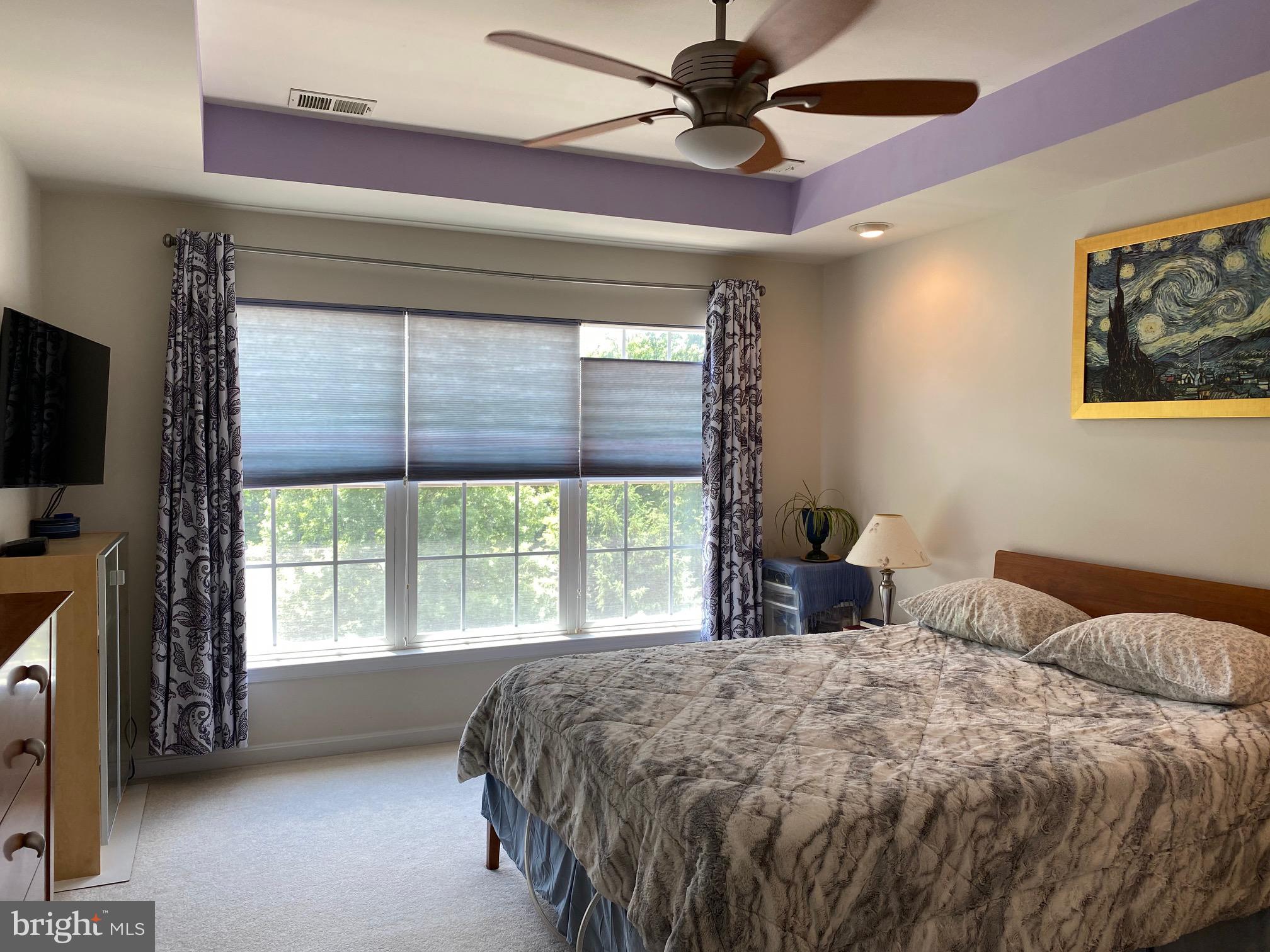 SUMMIT CHASE - Residential