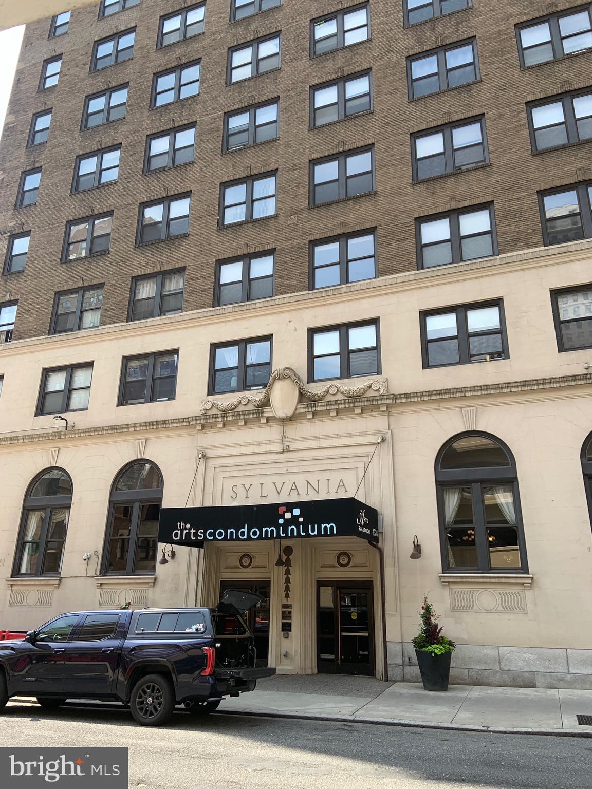 1324 LOCUST STREET 901