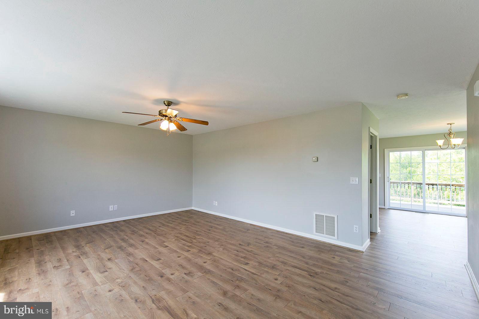 WINDSTONE - Residential Lease