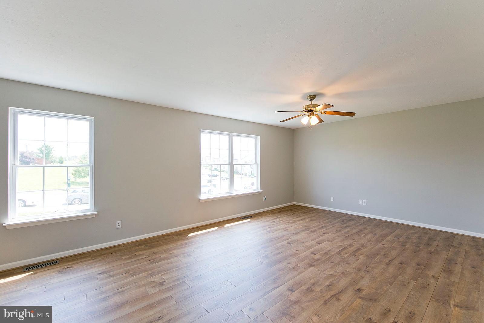 WINDSTONE - Residential Lease