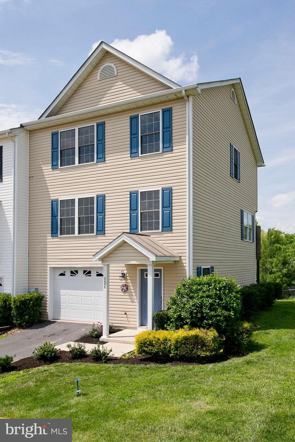 WINDSTONE - Residential Lease