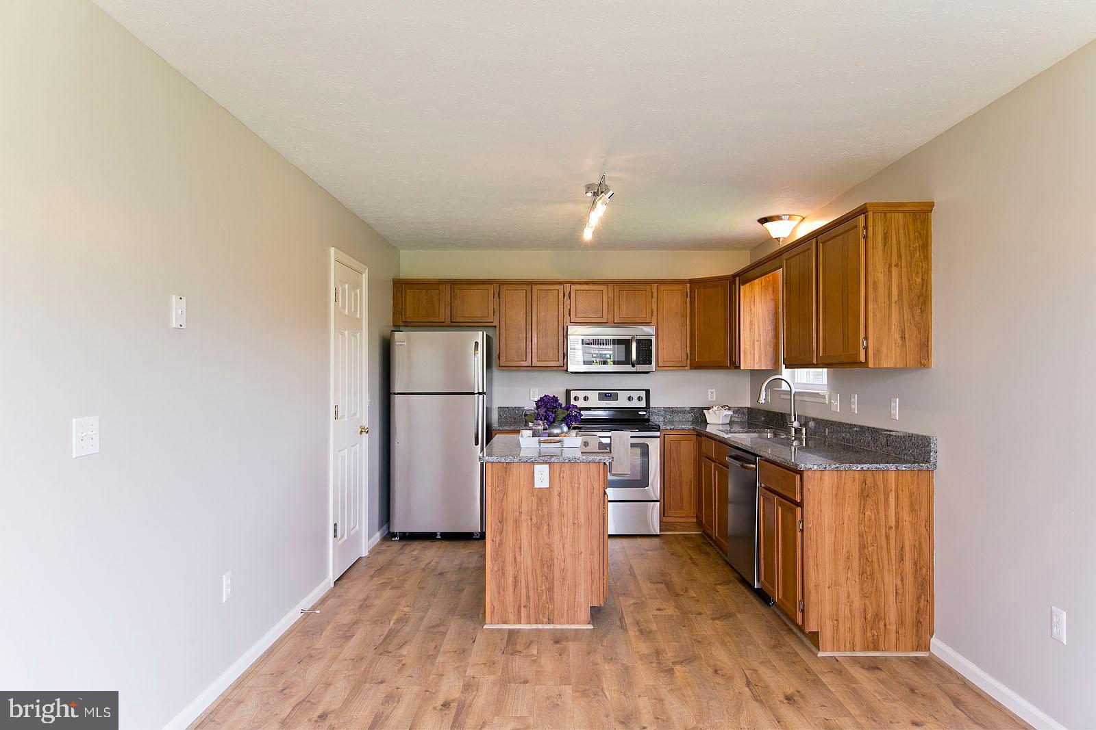 WINDSTONE - Residential Lease