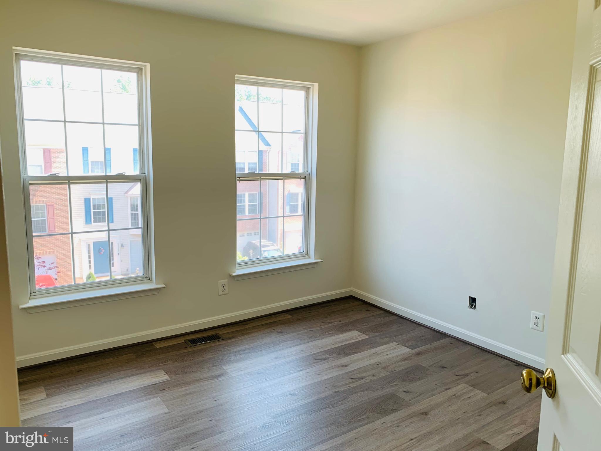 CASCADES - Residential Lease