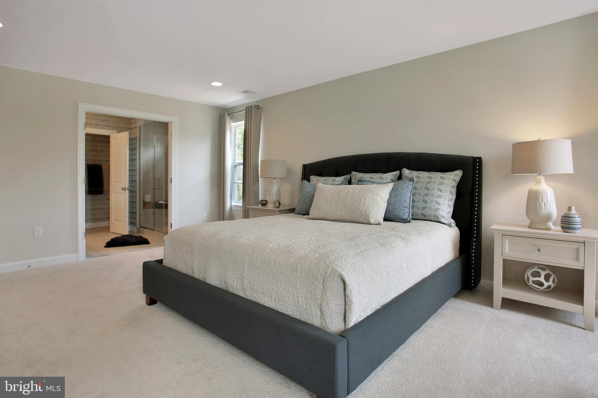 PHEASANT RUN - Residential