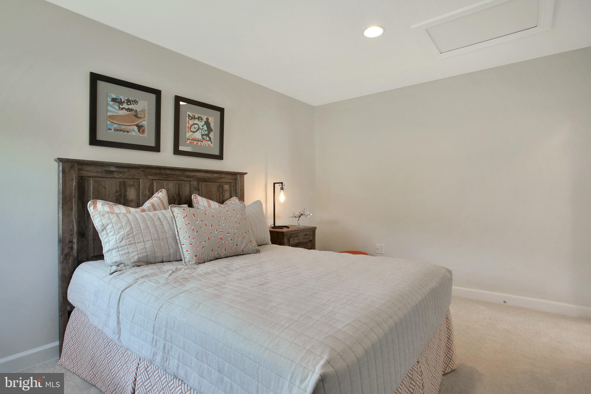 PHEASANT RUN - Residential