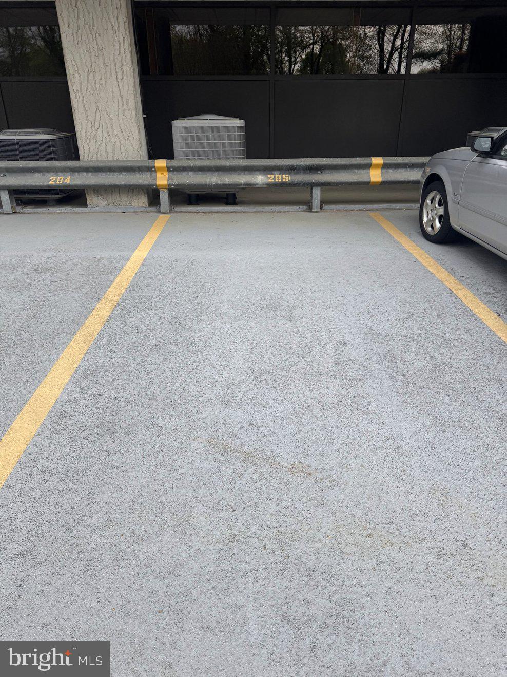 LAKESIDE PLAZA - Residential