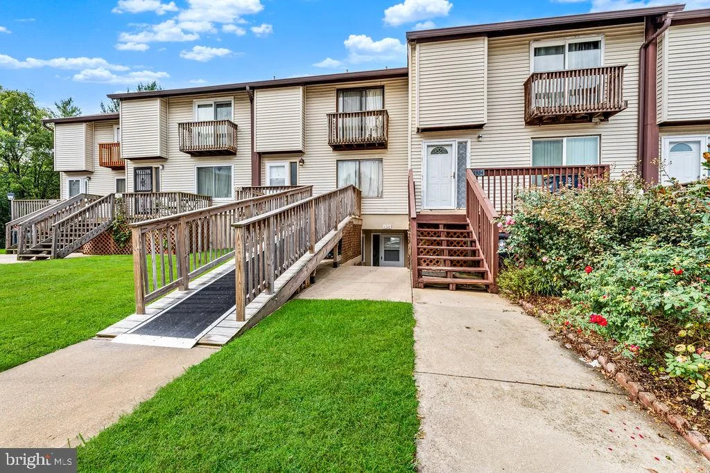 11322 Laurelwalk Drive Unit B-24