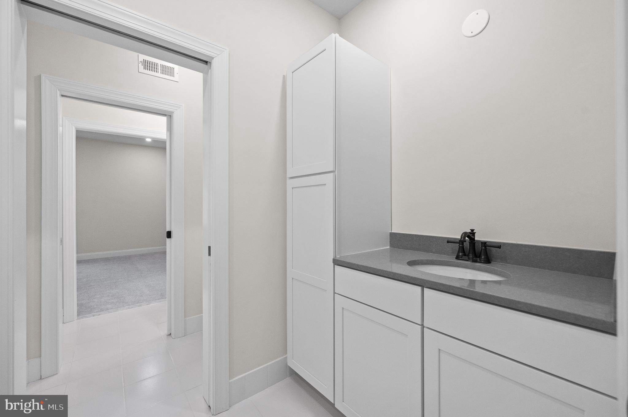 VILLAGE OF FOUR SEASONS - Residential