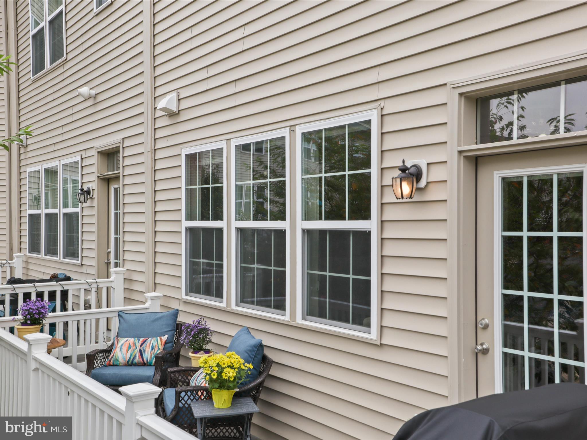 MADISON CRESCENT - Residential