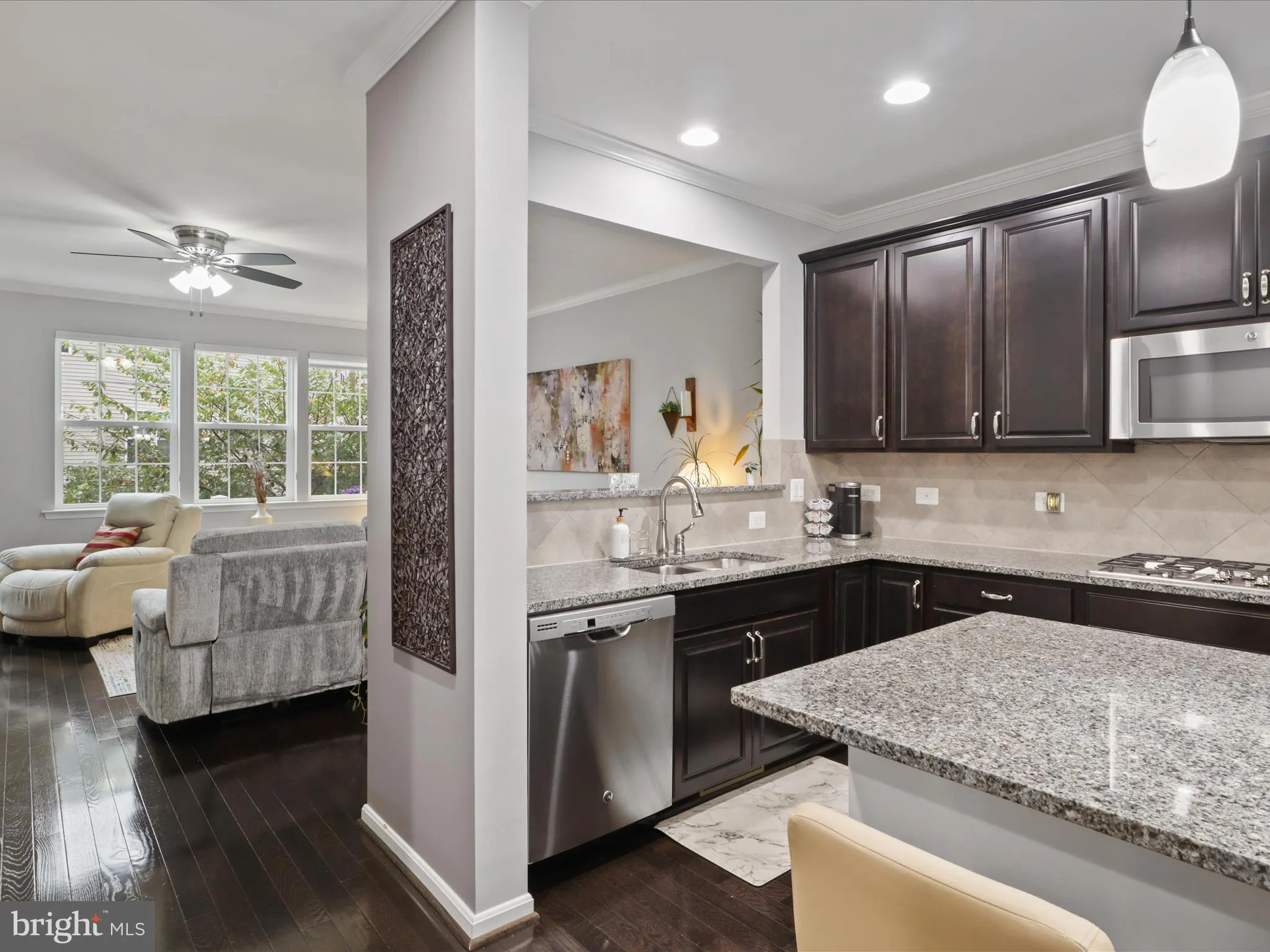 Gainesville, Virginia 20155, United States, 3 Bedrooms Bedrooms, ,4 BathroomsBathrooms,Residential,Active,217199