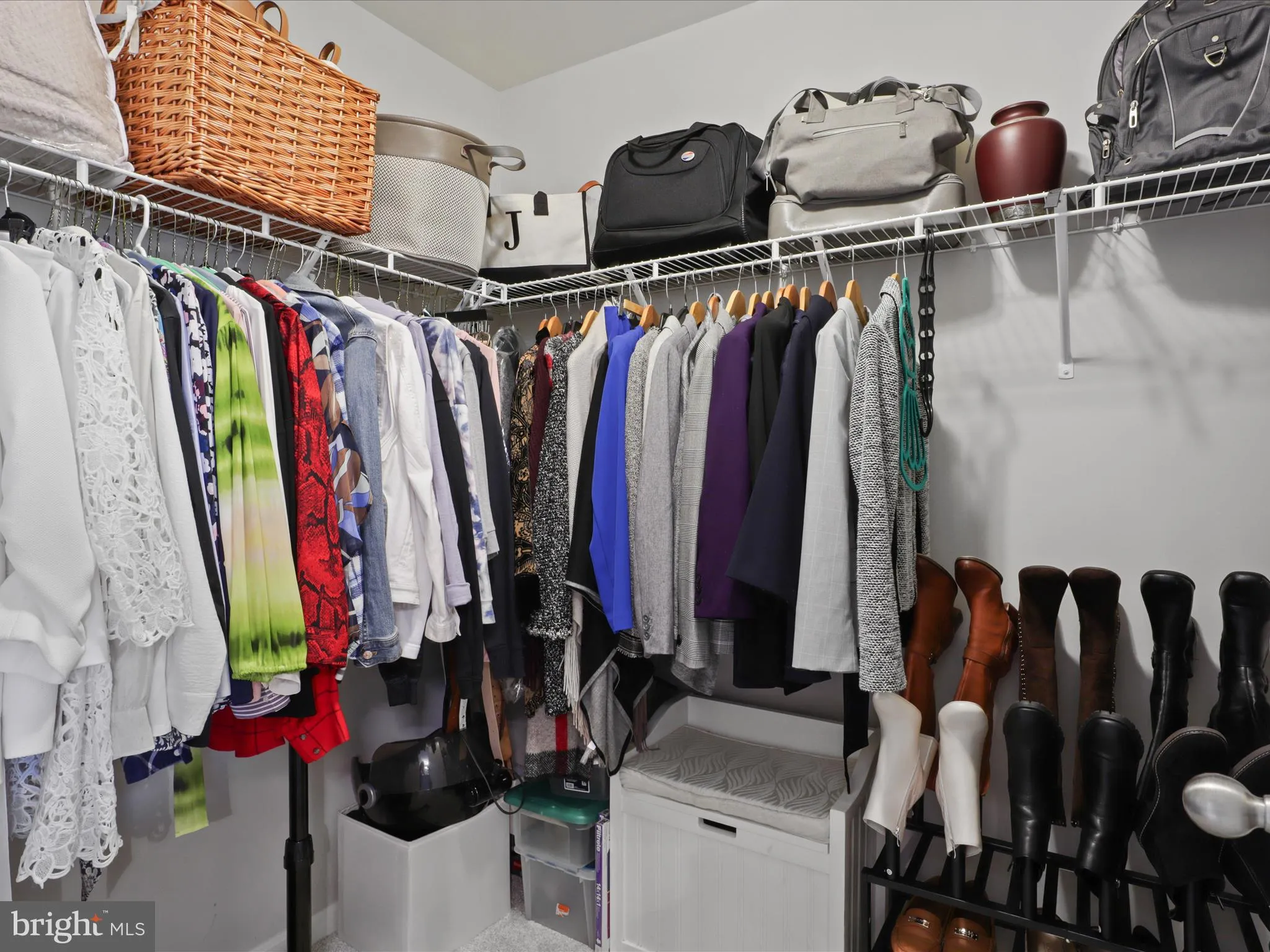 Gainesville, Virginia 20155, United States, 3 Bedrooms Bedrooms, ,4 BathroomsBathrooms,Residential,Active,217199