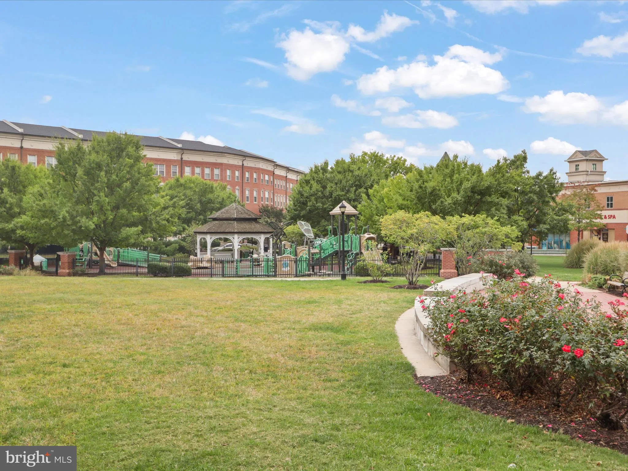 Gainesville, Virginia 20155, United States, 3 Bedrooms Bedrooms, ,4 BathroomsBathrooms,Residential,Active,217199