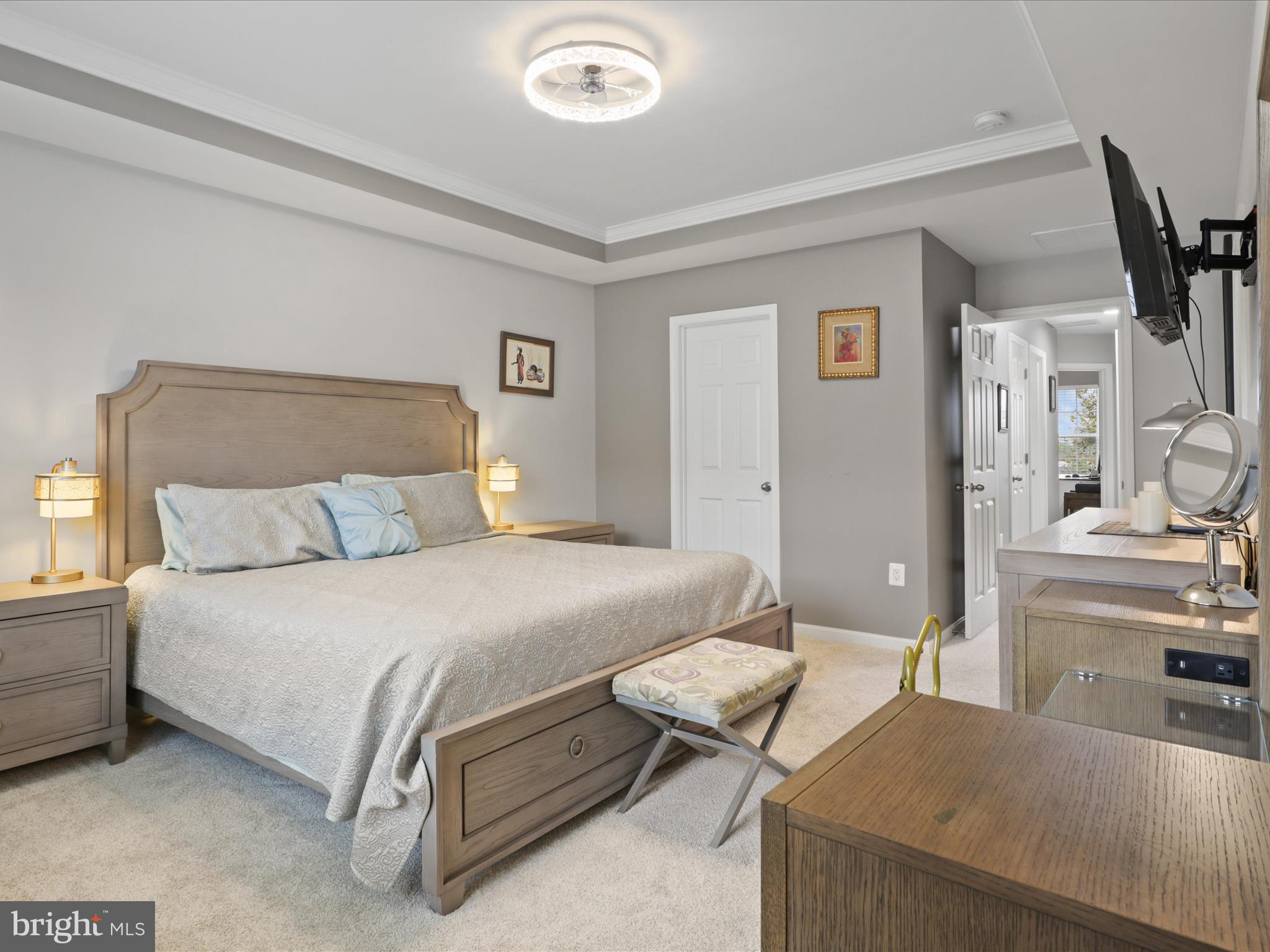 MADISON CRESCENT - Residential