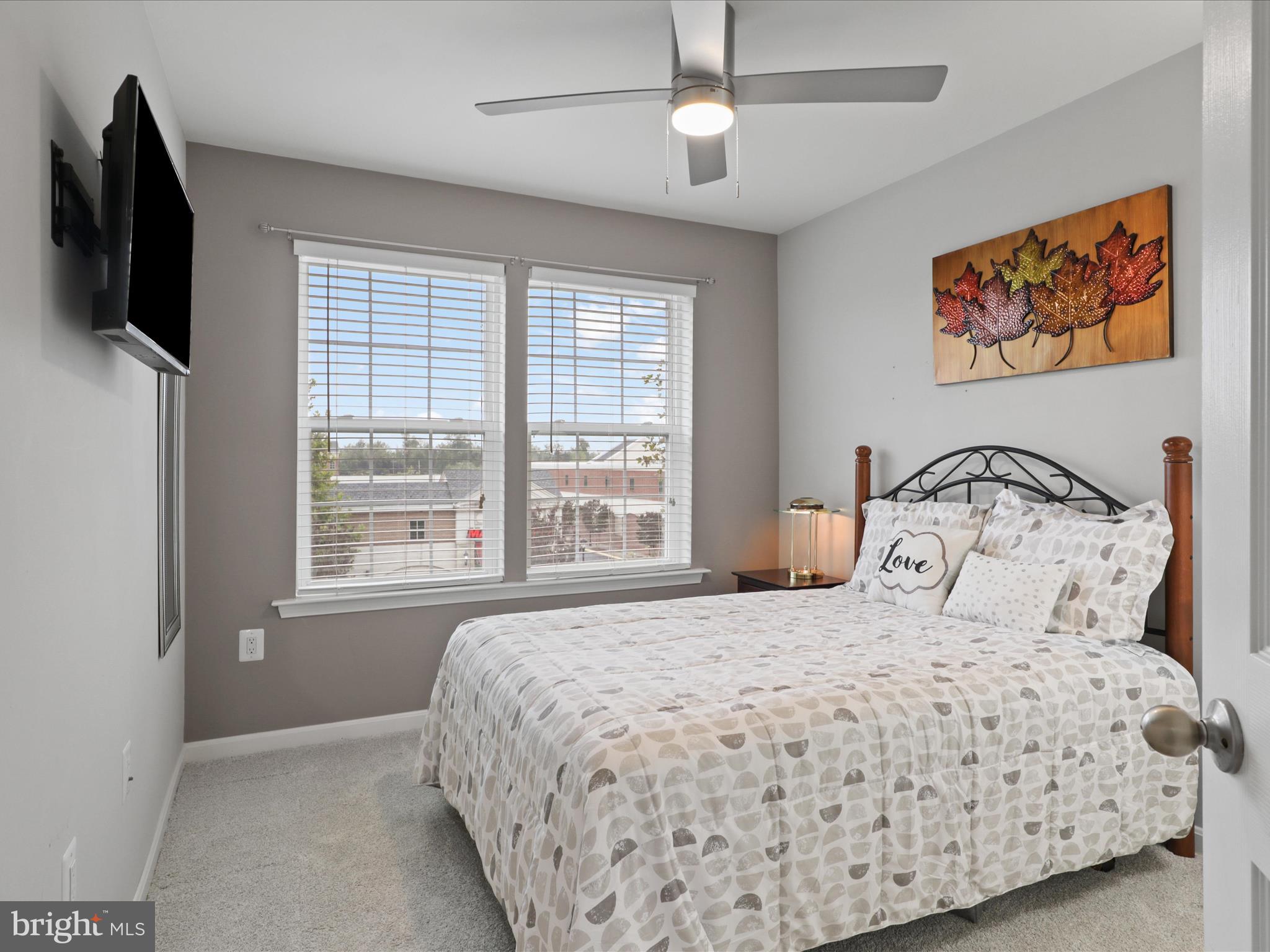 MADISON CRESCENT - Residential