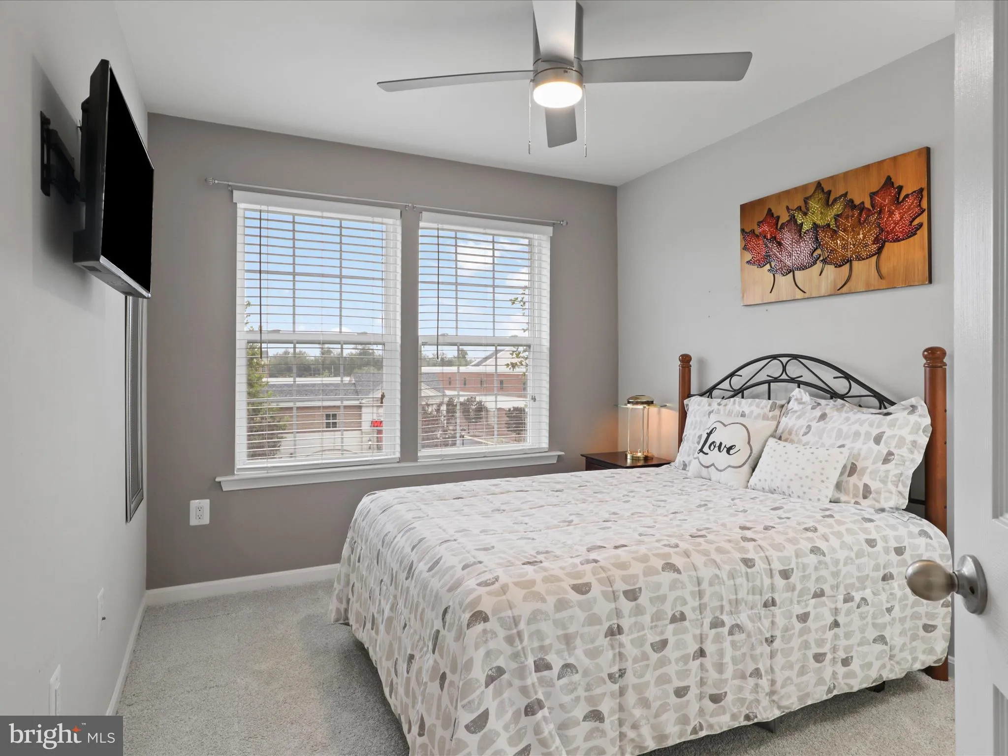 Gainesville, Virginia 20155, United States, 3 Bedrooms Bedrooms, ,4 BathroomsBathrooms,Residential,Active,217199