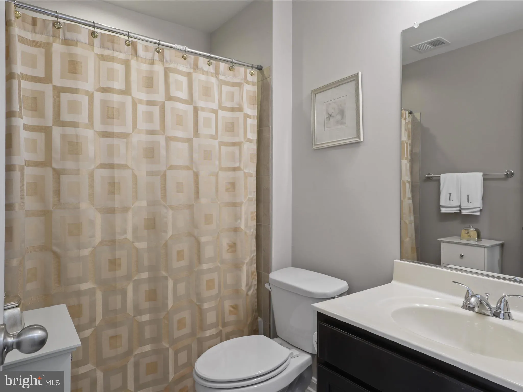 Gainesville, Virginia 20155, United States, 3 Bedrooms Bedrooms, ,4 BathroomsBathrooms,Residential,Active,217199