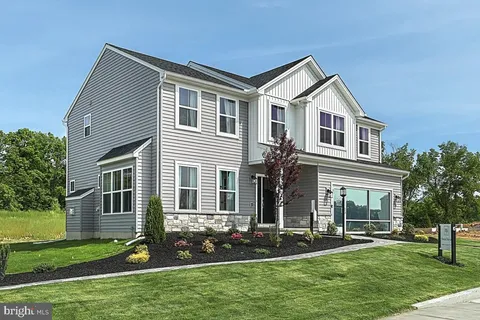 MLS: PACB2052364
