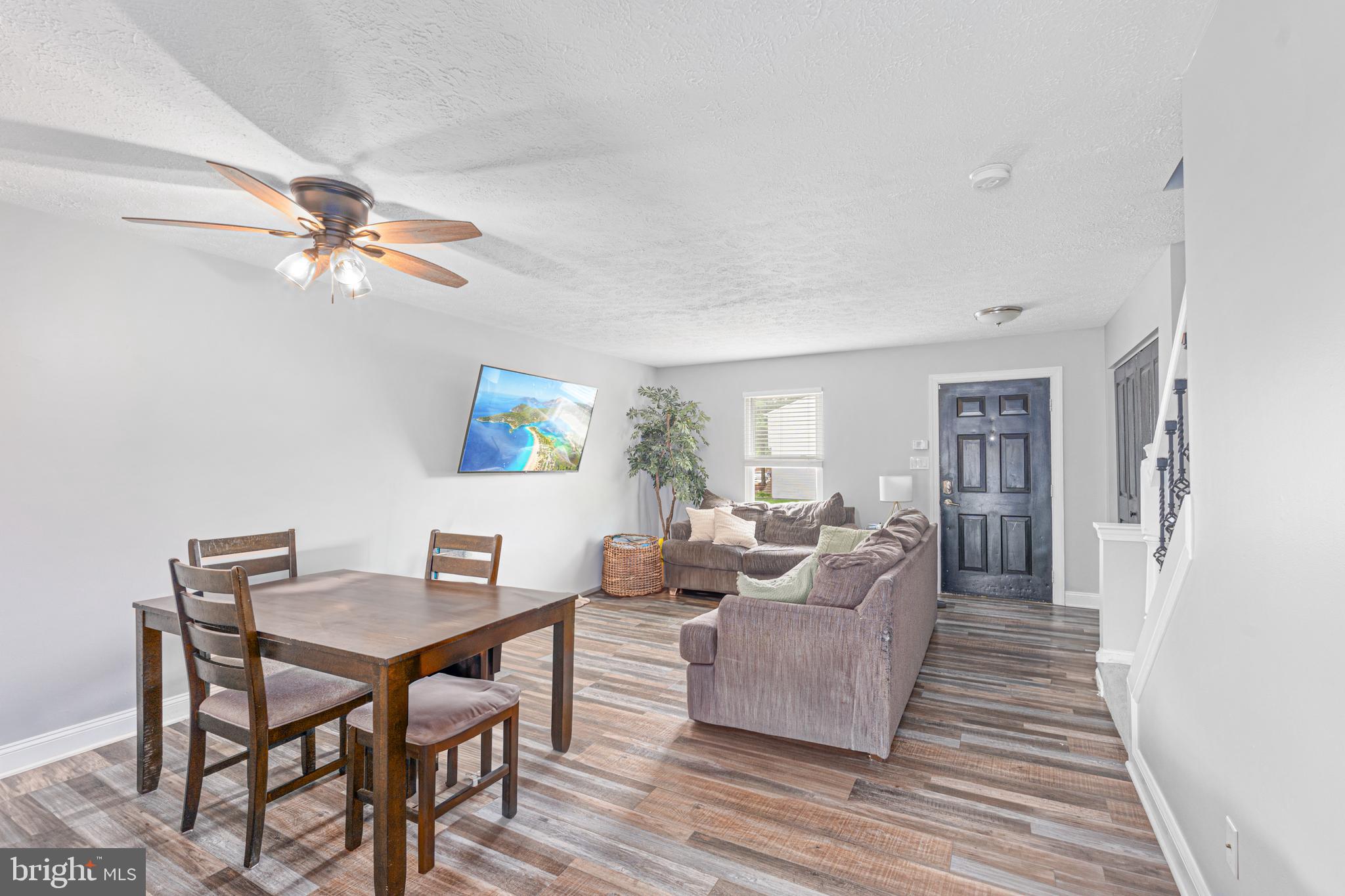 MIDDLE RIVER - Residential