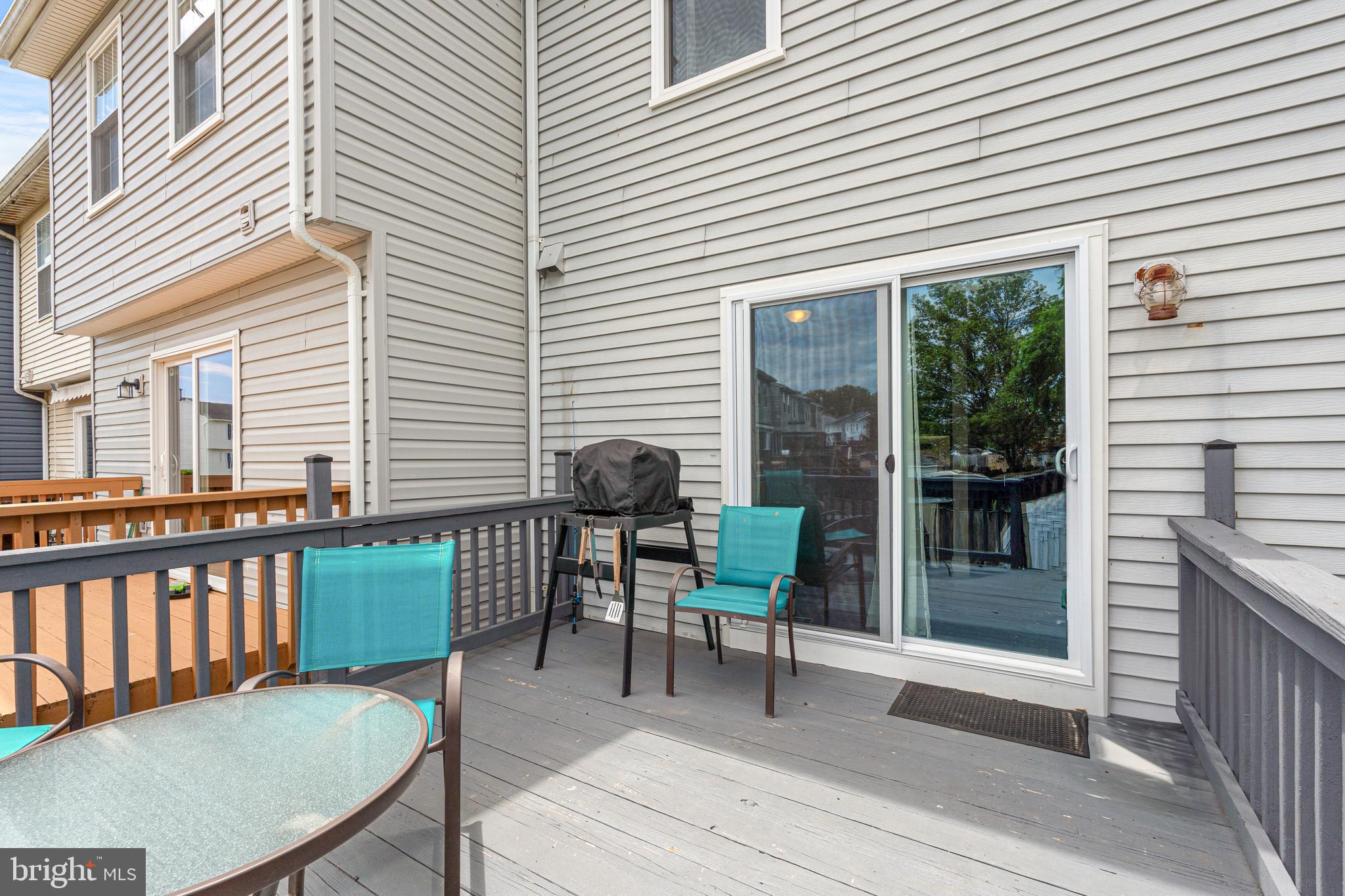 MIDDLE RIVER - Residential