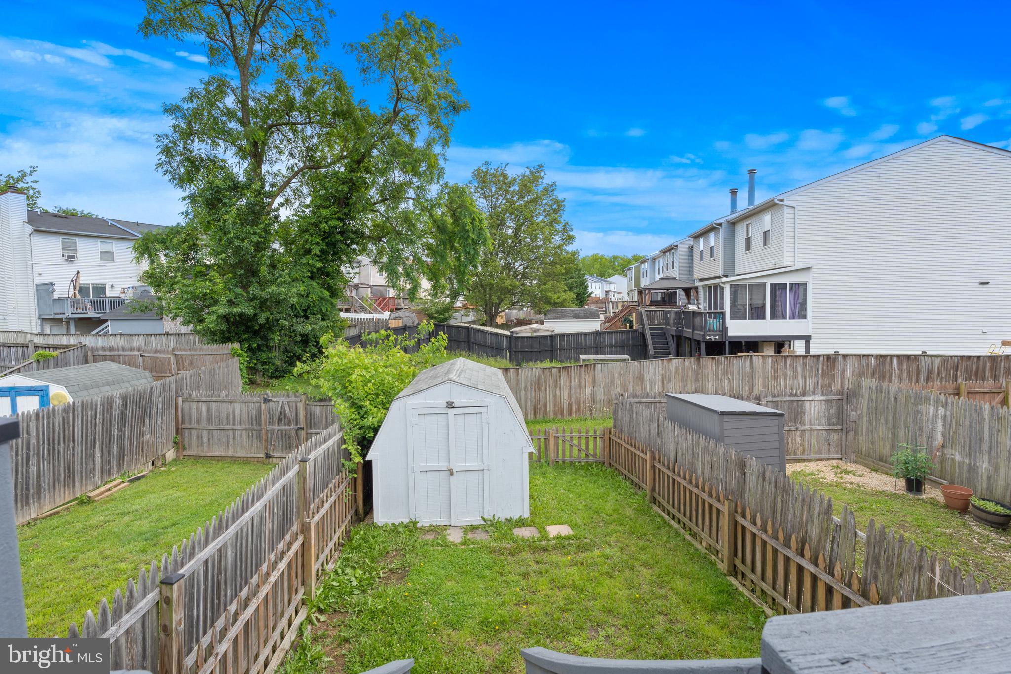 MIDDLE RIVER - Residential