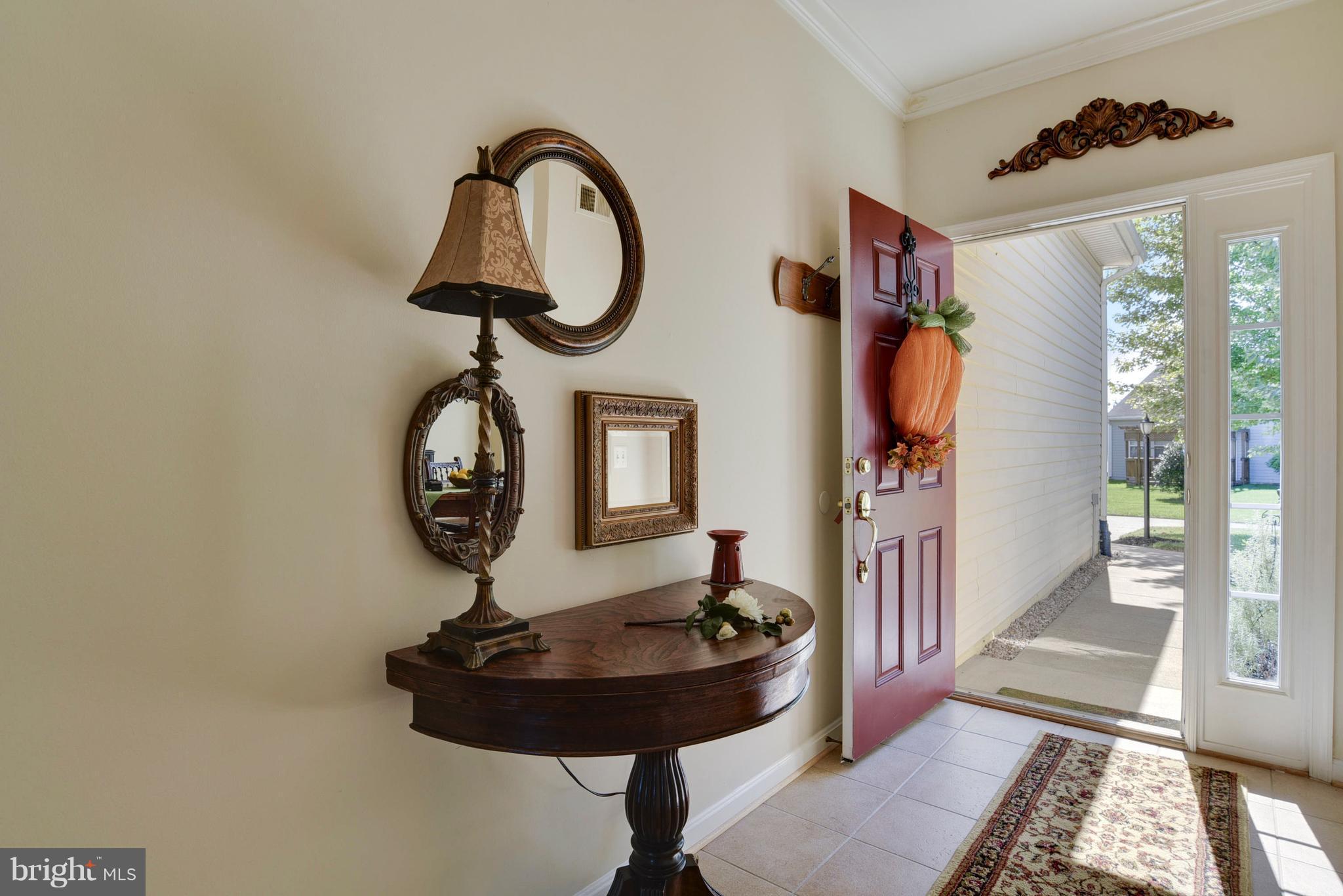 FOUR SEASONS - Residential