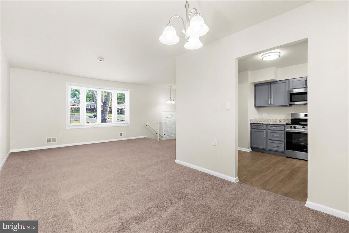 CRESTVIEW MANOR - Residential Lease