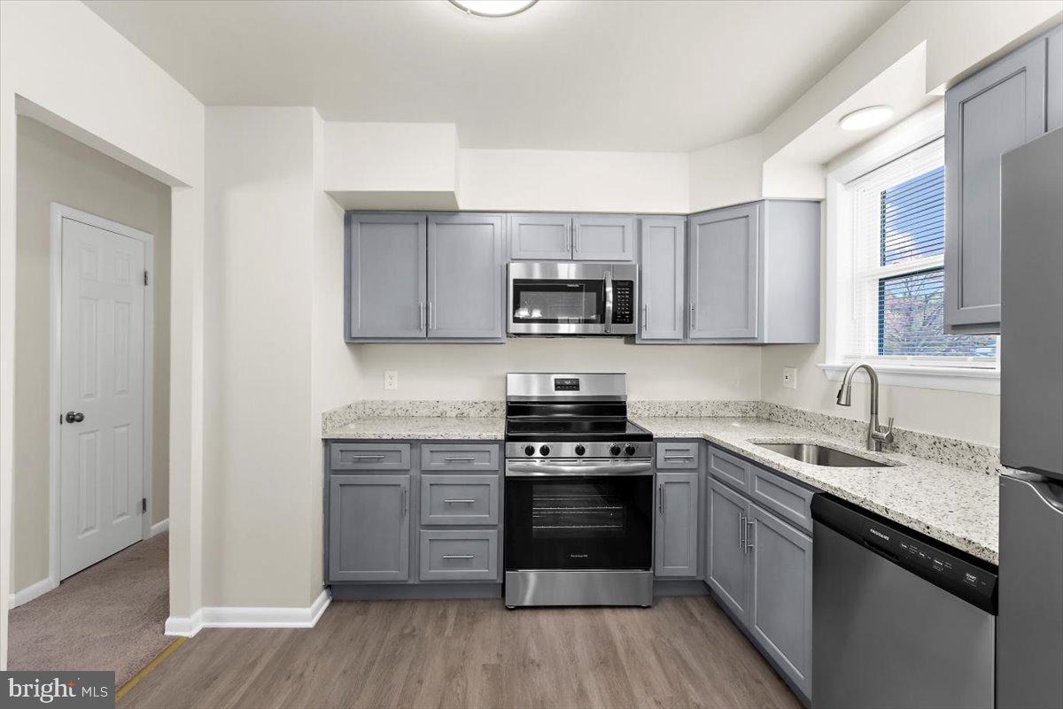 CRESTVIEW MANOR - Residential Lease